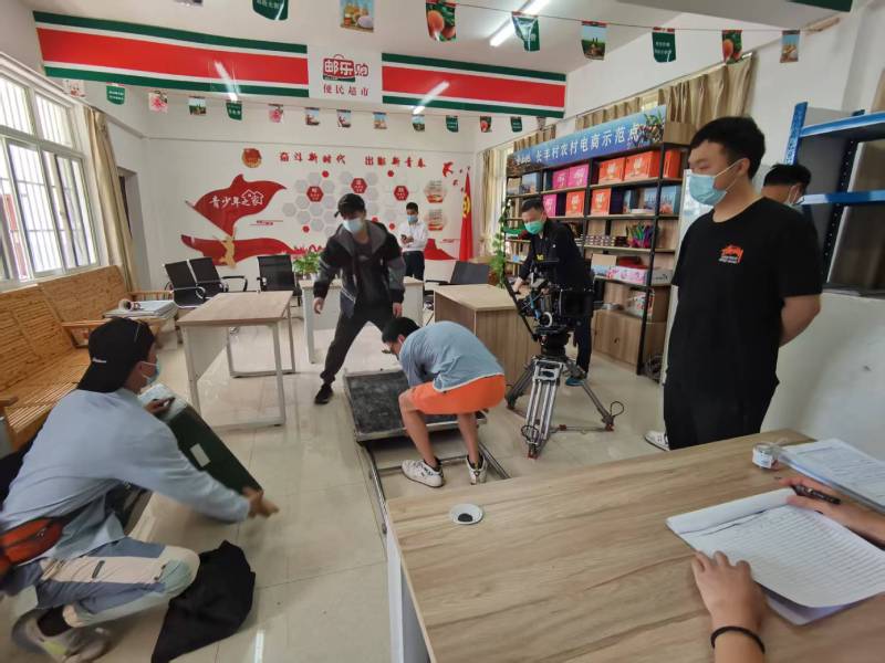 追星女孩心理学分析报告：南川区广告片拍摄公司揭秘饭圈应援式传播逻辑